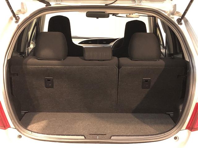 ヴィッツ Ｆ　アルミ　ＰＷ　ＥＳＣ　ＰＳ　キーレスエントリー　切替式４ＷＤ　ＤＶＤ　フルセグテレビ　ＡＢＳ　エアコン　寒冷地　Ｗエアバッグ　メモリーナビゲーション　ナビＴＶ　ミュージックプレイヤー接続可　エアバッグ（28枚目）