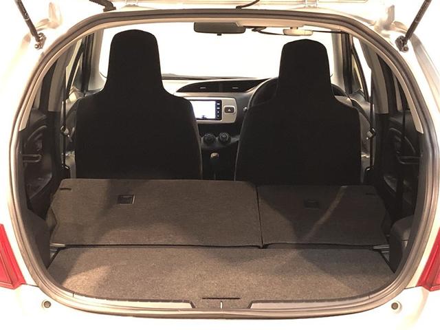 ヴィッツ Ｆ　アルミ　ＰＷ　ＥＳＣ　ＰＳ　キーレスエントリー　切替式４ＷＤ　ＤＶＤ　フルセグテレビ　ＡＢＳ　エアコン　寒冷地　Ｗエアバッグ　メモリーナビゲーション　ナビＴＶ　ミュージックプレイヤー接続可　エアバッグ（29枚目）