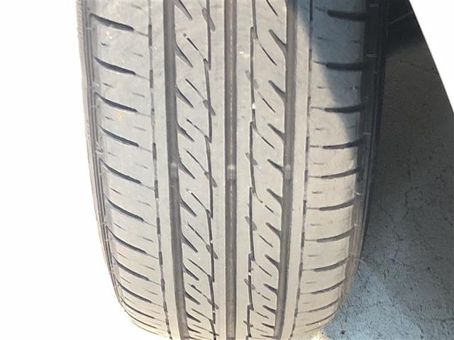 ヴィッツ Ｆ　アルミ　ＰＷ　ＥＳＣ　ＰＳ　キーレスエントリー　切替式４ＷＤ　ＤＶＤ　フルセグテレビ　ＡＢＳ　エアコン　寒冷地　Ｗエアバッグ　メモリーナビゲーション　ナビＴＶ　ミュージックプレイヤー接続可　エアバッグ（31枚目）