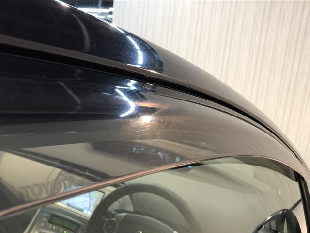 プリウス Ｓ　アイドリングストップ搭載　Ｂモニタ－　ＡＵＸ接続可　インテリキー　デュアルエアバック　エアＢ　イモビライザー　ナビＴＶ　ＡＵＴＯエアコン　横スベリ防止　アルミホイール　ＥＴＣ装備　ＡＢＳ　リモコンキー（13枚目）