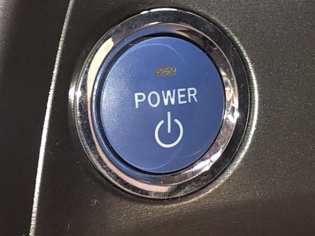 プリウス Ｓ　アイドリングストップ搭載　Ｂモニタ－　ＡＵＸ接続可　インテリキー　デュアルエアバック　エアＢ　イモビライザー　ナビＴＶ　ＡＵＴＯエアコン　横スベリ防止　アルミホイール　ＥＴＣ装備　ＡＢＳ　リモコンキー（18枚目）