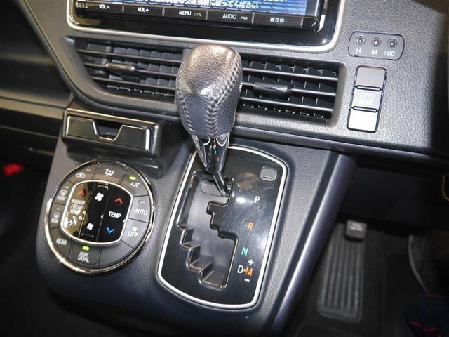 ノア ウェルキャブ SI ウェルキャブ SI サイドリフトアップシート車 標準タイプ 4WD メモリーナビ ETC バックカメラ 両側スライド・片側電動 アルミホイール 3列シート ウォークスルー フルセグ DVD再生(9枚目)