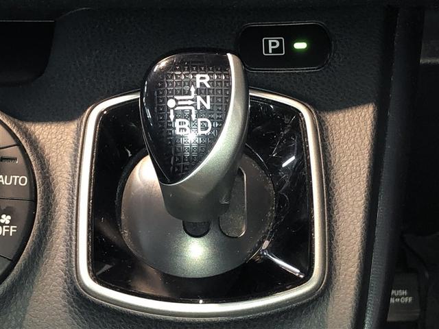 ノア ハイブリッドG スマートキー&プッシュスタート LEDへッドライト 地デジ イモビライザー Wエアコン パワーウインドウ 寒冷地仕様 アルミ クルコン エアバッグ 横滑り防止 DVD再生機能 フルフラット パワステ(19枚目)