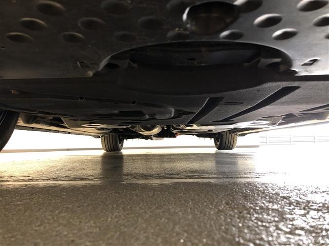 ヴェルファイアハイブリッド Ｚ　プレミア　アイドリングストップ　キーレス　ナビ＆ＴＶ　横滑り防止機能　ドライブレコーダー　黒革シート　寒冷地仕様　スマートキー　４ＷＤ車　クルーズコントロール　地デジＴＶ　サンルーフ　盗難防止装置　メモリーナビ（10枚目）