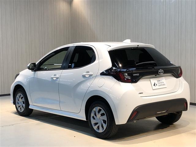 ヤリス X 追突防止装置 VSC スマートキー&プッシュスタート イモビライザー 寒冷地仕様 Bカメラ マニュアルエアコン ETC付 ナビ Aクルコン レンタアップ 4WD パワーウインドウ ABS キーレス(7枚目)