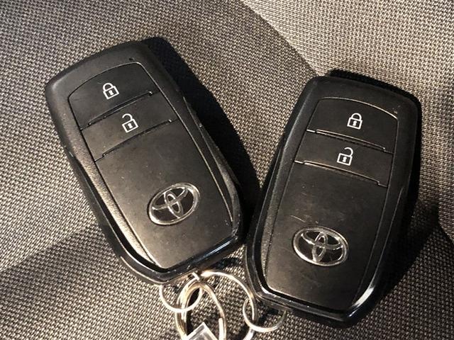 ヤリス X 追突防止装置 VSC スマートキー&プッシュスタート イモビライザー 寒冷地仕様 Bカメラ マニュアルエアコン ETC付 ナビ Aクルコン レンタアップ 4WD パワーウインドウ ABS キーレス(20枚目)