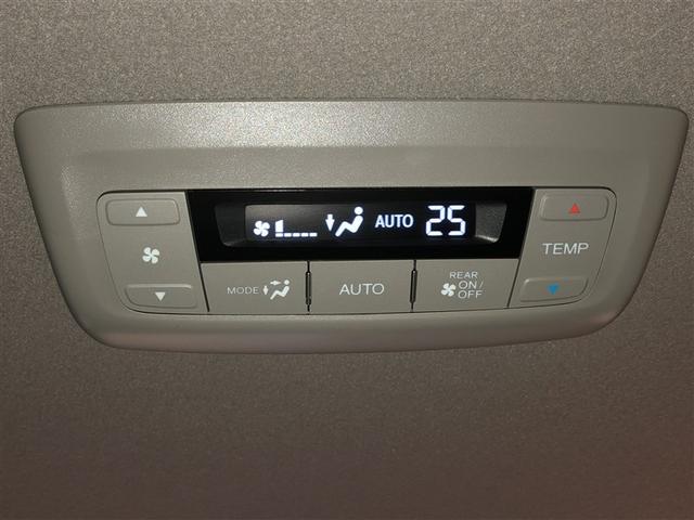 ステップワゴンスパーダ スパーダ オートエアコン 両電動スライドドア ETC車載器 フルタイム4WD LEDライト ミュージックプレイヤー接続可 横滑り防止装置 盗難防止システム スマートキー 3列シート メモリーナビ DVD再生(22枚目)