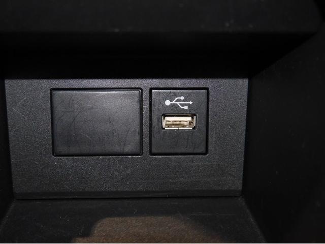 アクア Ｘ　ＡＣ１００Ｖ電源　オートエアコン　ＬＥＤヘッド　クルーズコントロール　ナビ　バックカメラ　ＥＴＣ　サイドエアバッグ　スマートキー　４ＷＤ　盗難防止システム　エアバッグ　メモリーナビ　ＥＳＣ　ＡＢＳ（14枚目）