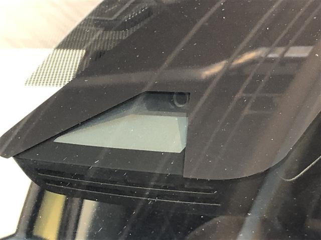 ヤリスクロス Ｚ　寒冷地　ＶＳＣ　オートエアコン　バックガイドモニター　盗難防止装置　ＡＷＤ　ＥＴＣ車載器　ミュージックプレイヤー接続可　キーレス　アルミホイール　ＬＥＤヘッドランプ　エアバッグ　ＡＢＳ　スマートキー（4枚目）