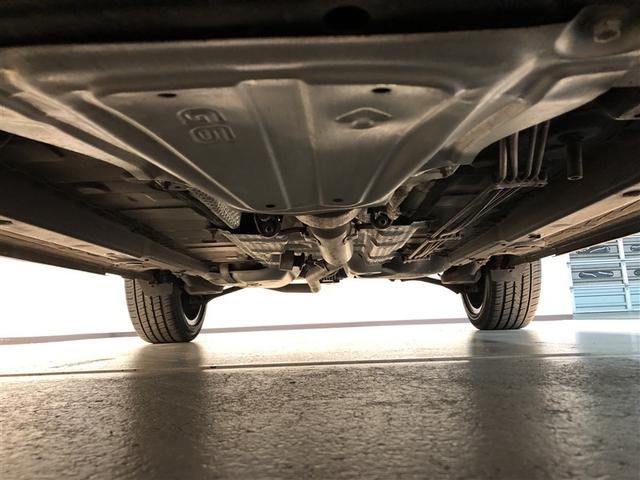 ヤリスクロス Ｚ　寒冷地　ＶＳＣ　オートエアコン　バックガイドモニター　盗難防止装置　ＡＷＤ　ＥＴＣ車載器　ミュージックプレイヤー接続可　キーレス　アルミホイール　ＬＥＤヘッドランプ　エアバッグ　ＡＢＳ　スマートキー（8枚目）