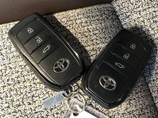 ヤリスクロス Ｚ　寒冷地　ＶＳＣ　オートエアコン　バックガイドモニター　盗難防止装置　ＡＷＤ　ＥＴＣ車載器　ミュージックプレイヤー接続可　キーレス　アルミホイール　ＬＥＤヘッドランプ　エアバッグ　ＡＢＳ　スマートキー（23枚目）