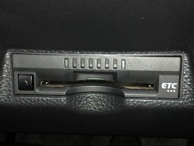 ヤリスクロス Ｚ　寒冷地　ＶＳＣ　オートエアコン　バックガイドモニター　盗難防止装置　ＡＷＤ　ＥＴＣ車載器　ミュージックプレイヤー接続可　キーレス　アルミホイール　ＬＥＤヘッドランプ　エアバッグ　ＡＢＳ　スマートキー（24枚目）