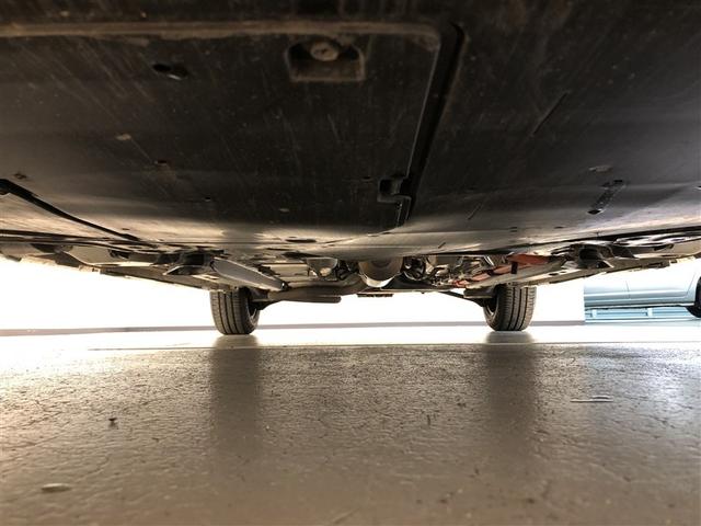 ヤリス ハイブリッドX 盗難防止 VSC クルコン 4WD アイドリングストップ ETC スマートキー 寒冷地仕様 ナビ オートエアコン ミュージックプレイヤー接続可 メモリーナビ キーレス ABS レンタカーUP 後カメラ(8枚目)