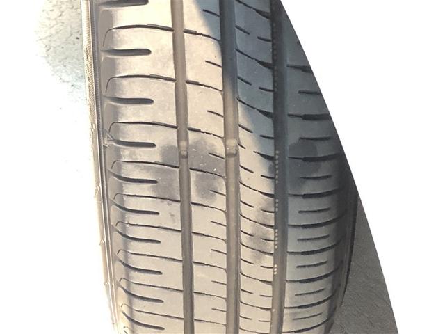 ヤリス ハイブリッドX 盗難防止 VSC クルコン 4WD アイドリングストップ ETC スマートキー 寒冷地仕様 ナビ オートエアコン ミュージックプレイヤー接続可 メモリーナビ キーレス ABS レンタカーUP 後カメラ(35枚目)