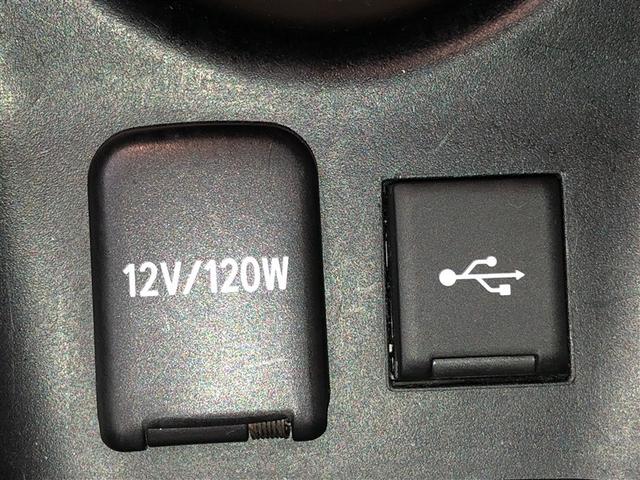プリウス S 衝突軽減 4wd エアコン LEDヘッドライト ナビ バックガイドモニター クルコン 寒冷地仕様 ETC車載器 盗難防止システム メモリナビ パワーステアリング AC100V カーテンエアバック(27枚目)