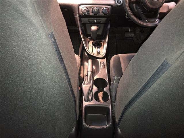 ヤリス Ｘ　追突防止装置　ＶＳＣ　スマートキー＆プッシュスタート　イモビライザー　寒冷地仕様　Ｂカメラ　マニュアルエアコン　ＥＴＣ付　ナビ　Ａクルコン　アイドリングストップ　レンタアップ　４ＷＤ　パワーウインドウ（31枚目）