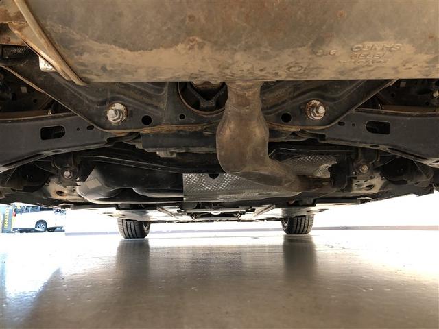 カローラ ハイブリッド　Ｓ　クルーズコントロール　ＬＥＤライト　ＥＴＣ　Ｂカメラ　４ＷＤ　ＴＳＳ　ミュージックプレイヤー接続可　メモリーナビ　アイドリングストップ　ドラレコ　アルミホイール　寒冷地仕様　横滑り防止機能（10枚目）