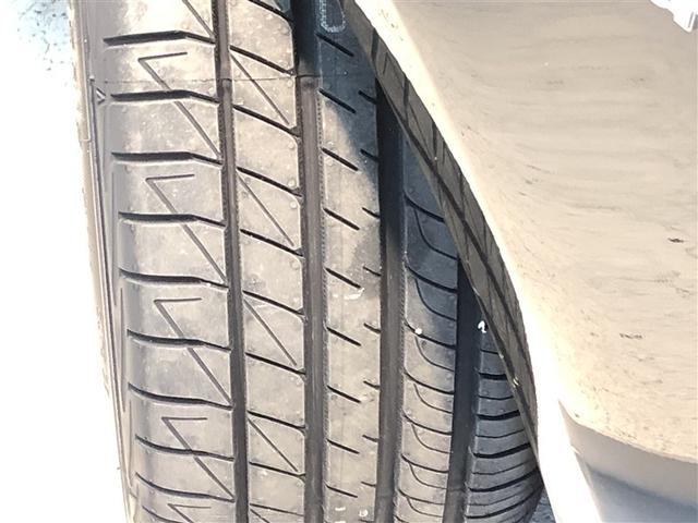 カローラ ハイブリッド　Ｓ　クルーズコントロール　ＬＥＤライト　ＥＴＣ　Ｂカメラ　４ＷＤ　ＴＳＳ　ミュージックプレイヤー接続可　メモリーナビ　アイドリングストップ　ドラレコ　アルミホイール　寒冷地仕様　横滑り防止機能（35枚目）