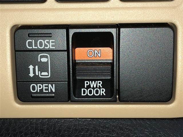 ノア Ｘ　ＡＵＸ　リアオートエアコン　パワーステアリング　助手席エアバック　横滑り防止装置　キーレスエントリー　ナビ＆ＴＶ　オートエアコン　パワーウィンドウ　ＬＥＤヘッド　盗難防止装置　ワンセグＴＶ　４ＷＤ（24枚目）