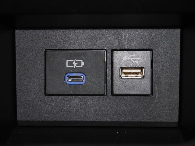 アクア Z クルコン ドライブレコーダー Bカメ 横滑り防止装置 盗難防止システム スマートキー ナビ ETC 寒冷地仕様 AC100V電源 AW ミュージックプレイヤー接続可 メモリーナビ オートエアコン(29枚目)