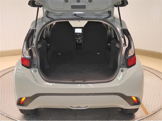 アクア Ｘ　オートエアコン　ＬＥＤヘッド　クルーズコントロール　ナビ　バックカメラ　ＥＴＣ　サイドエアバッグ　スマートキー　４ＷＤ　盗難防止システム　エアバッグ　メモリーナビ　ＥＳＣ　ＡＢＳ　キーレス　寒冷地仕様（9枚目）
