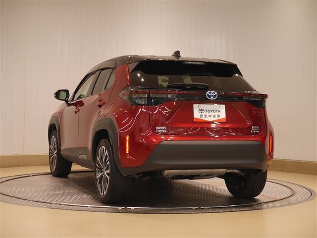 ヤリスクロス ハイブリッドZ クルーズC 横滑防止装置 リアカメラ ワンオーナー車 LEDライト 盗難防止装置 電動シート ドライブレコーダー AW キーレス 寒冷地仕様 スマートキー ABS 4WD ETC AC100V(3枚目)