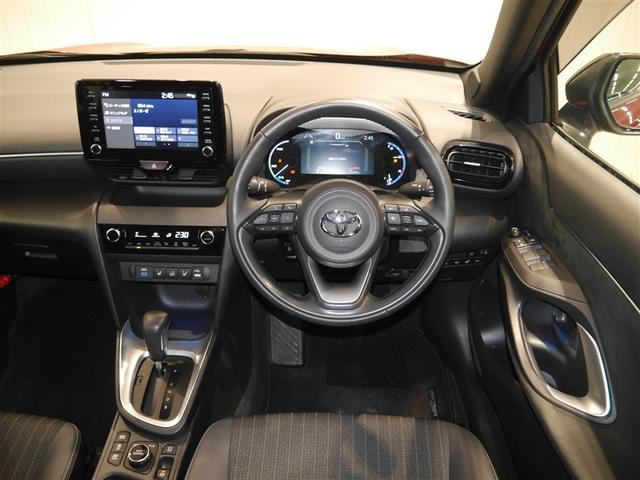 ヤリスクロス ハイブリッドZ クルーズC 横滑防止装置 リアカメラ ワンオーナー車 LEDライト 盗難防止装置 電動シート ドライブレコーダー AW キーレス 寒冷地仕様 スマートキー ABS 4WD ETC AC100V(5枚目)