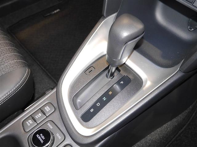 ヤリスクロス ハイブリッドZ クルーズC 横滑防止装置 リアカメラ ワンオーナー車 LEDライト 盗難防止装置 電動シート ドライブレコーダー AW キーレス 寒冷地仕様 スマートキー ABS 4WD ETC AC100V(6枚目)