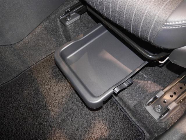 ヤリスクロス ハイブリッドZ クルーズC 横滑防止装置 リアカメラ ワンオーナー車 LEDライト 盗難防止装置 電動シート ドライブレコーダー AW キーレス 寒冷地仕様 スマートキー ABS 4WD ETC AC100V(13枚目)