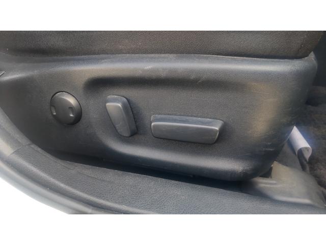 クラウン アスリートSi-Four 4WD ETC オートクルーズコントロール バックカメラ ナビ アルミホイール HID AT スマートキー 電動格納ミラー 盗難防止システム パワーシート 衝突安全ボディ ABS ESC エアコン(24枚目)