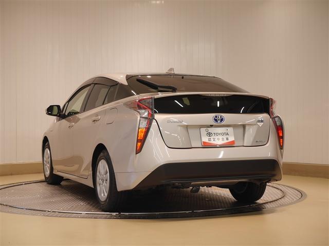 プリウス Ｓ　衝突軽減　４ｗｄ　フルセグＴＶ　エアコン　ＬＥＤヘッドライト　バックガイドモニター　クルコン　寒冷地仕様　ＥＴＣ車載器　盗難防止システム　メモリナビ　パワーステアリング　カーテンエアバック　ＡＢＳ（3枚目）