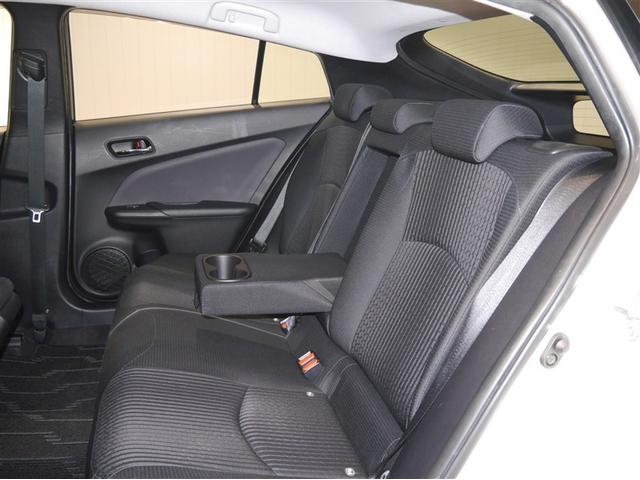プリウス Ｓ　衝突軽減　４ｗｄ　フルセグＴＶ　エアコン　ＬＥＤヘッドライト　バックガイドモニター　クルコン　寒冷地仕様　ＥＴＣ車載器　盗難防止システム　メモリナビ　パワーステアリング　カーテンエアバック　ＡＢＳ（8枚目）