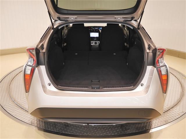 プリウス Ｓ　衝突軽減　４ｗｄ　フルセグＴＶ　エアコン　ＬＥＤヘッドライト　バックガイドモニター　クルコン　寒冷地仕様　ＥＴＣ車載器　盗難防止システム　メモリナビ　パワーステアリング　カーテンエアバック　ＡＢＳ（9枚目）