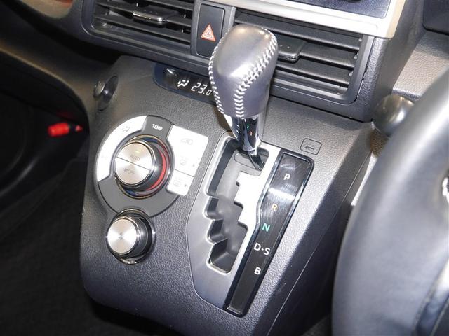 シエンタ Ｇ　クエロ　衝突被害軽減ブレーキ　両側パワースライドドア　ＬＥＤヘッドランプ　４ＷＤ　ドラレコ　寒冷地仕様　ナビ＆ＴＶ　バックカメラ　ミュージックプレイヤー接続可　ＥＴＣ　ワンセグ　メモリーナビ　盗難防止装置（6枚目）