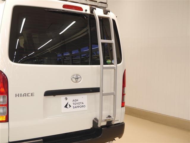 ハイエースバン ＤＸ　寒冷地仕様車　横滑り防止　イモビ　４ＷＤ　バックカメラ　キーレス　運転席エアバッグ　ミュージックプレイヤー接続可　パワーウインドウ　ＡＢＳ　エアコン　パワステ　ベンチシート　プリクラッシュセーフティー（5枚目）