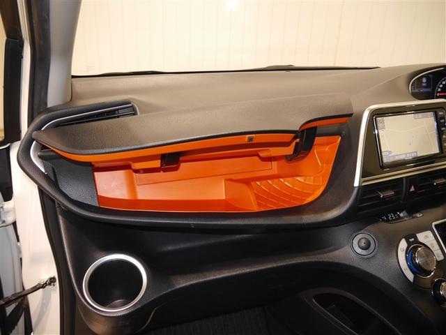 シエンタ Ｇ　衝突被害軽減　ウォークスルー　ＶＳＣ　リアカメラ　ＬＥＤライト　デュアルパワースライドドア　メディアプレイヤー接続　４ＷＤ車　キーフリーシステム　ＡＡＣ　パワーウインドウ　ＥＴＣ車載器　寒冷地　ＡＢＳ（28枚目）