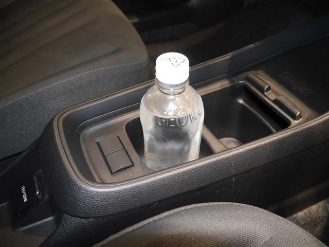 アクア Ｘ　ＡＣ１００Ｖ電源　オートエアコン　ＬＥＤヘッド　クルーズコントロール　ナビ　バックカメラ　ＥＴＣ　サイドエアバッグ　スマートキー　４ＷＤ　盗難防止システム　エアバッグ　メモリーナビ　ＥＳＣ　ＡＢＳ（29枚目）