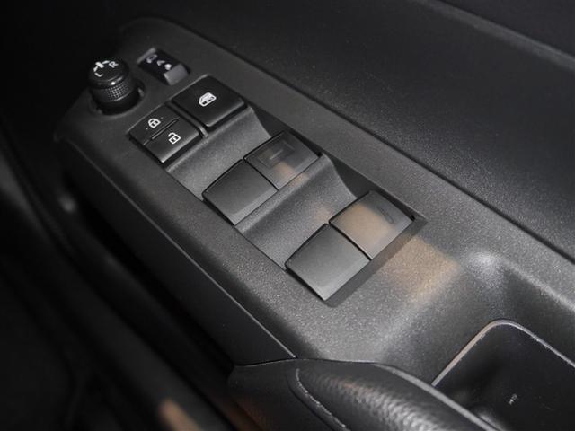 アクア Ｘ　ＡＣ１００Ｖ電源　オートエアコン　ＬＥＤヘッド　クルーズコントロール　ナビ　バックカメラ　ＥＴＣ　サイドエアバッグ　スマートキー　４ＷＤ　盗難防止システム　エアバッグ　メモリーナビ　ＥＳＣ　ＡＢＳ（31枚目）