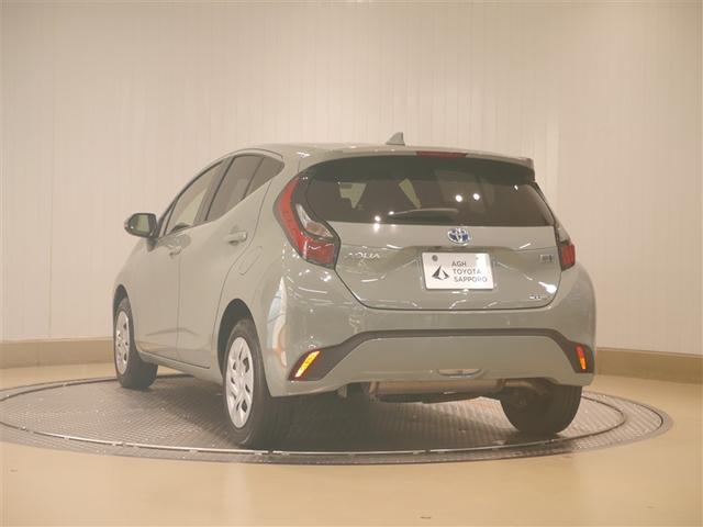 アクア Ｘ　ＡＣ１００Ｖ電源　オートエアコン　ＬＥＤヘッド　クルーズコントロール　ナビ　バックカメラ　ＥＴＣ　サイドエアバッグ　スマートキー　４ＷＤ　盗難防止システム　エアバッグ　メモリーナビ　ＥＳＣ　ＡＢＳ（3枚目）