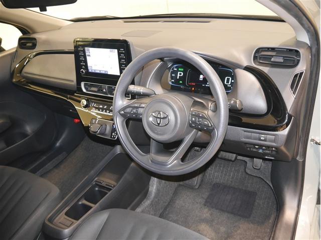 アクア Ｘ　ＡＣ１００Ｖ電源　オートエアコン　ＬＥＤヘッド　クルーズコントロール　ナビ　バックカメラ　ＥＴＣ　サイドエアバッグ　スマートキー　４ＷＤ　盗難防止システム　エアバッグ　メモリーナビ　ＥＳＣ　ＡＢＳ（4枚目）