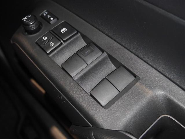 アクア Ｘ　ＡＣ１００Ｖ電源　オートエアコン　ＬＥＤヘッド　クルーズコントロール　ナビ　バックカメラ　ＥＴＣ　サイドエアバッグ　スマートキー　４ＷＤ　盗難防止システム　エアバッグ　メモリーナビ　ＥＳＣ　ＡＢＳ（32枚目）