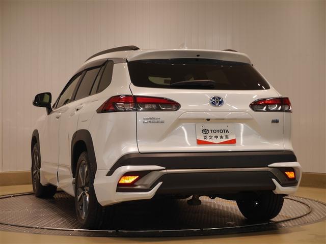 カローラクロス ハイブリッド　Ｚ　寒冷地仕様車　Ａクルコン　ＰＣＳ　ＡＣ１００　Ｐシート　４ＷＤ車　横滑り防止装置　キーフリー　ＡＢＳ　ＬＥＤライト　ＥＴＣ車載器　地デジＴＶ　ナビ＆ＴＶ　半革シート　盗難防止装置　アルミホイール（3枚目）