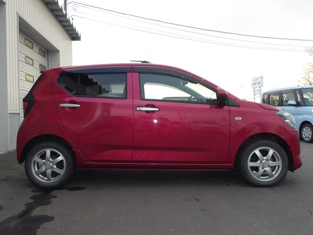 ミライース G SAIII 4WD スマートアシスト LEDヘッドライト オートライト オートエアコン CDチューナー 運転席助手席シートヒーター リモコンエンジンスターター 電動格納ドアミラー キーフリーシステム(4枚目)