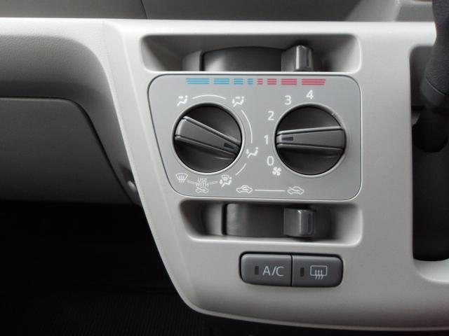 ミライース Ｘ　ＳＡＩＩＩ　４ＷＤ　スマートアシスト　ＬＥＤヘッドライト　オートライト　エアコン　オーディオレス　デジタルメーター　キーレスエントリー　電動格納ドアミラー　アイドリングストップ　ＶＳＣ（横滑り抑制機能）（15枚目）