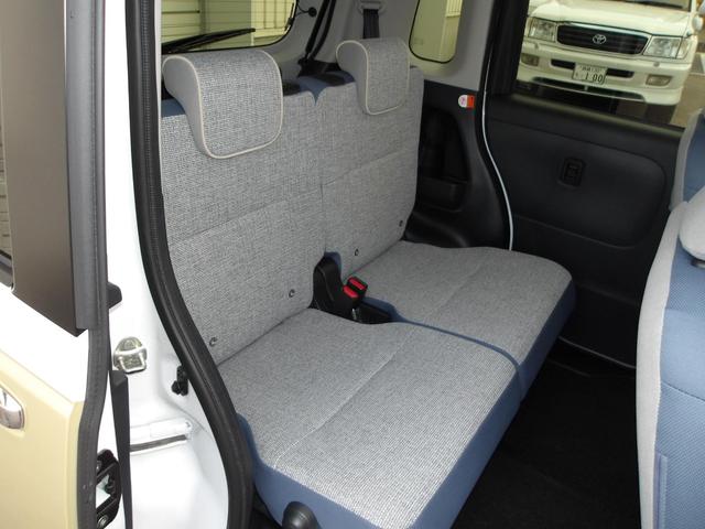 ムーヴキャンバス ストライプスＧ　４ＷＤ　スマートアシスト　両側パワースライドドア　ＬＥＤヘッドライト　オートライト　ＣＤチューナー　運転席助手席シートヒーター　オートエアコン　電動パーキングブレーキ　前後コーナーセンサー（7枚目）