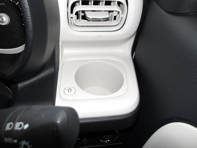 ムーヴキャンバス ストライプスＧ　４ＷＤ　スマートアシスト　両側パワースライドドア　ＬＥＤヘッドライト　オートライト　ＣＤチューナー　運転席助手席シートヒーター　オートエアコン　電動パーキングブレーキ　前後コーナーセンサー（25枚目）