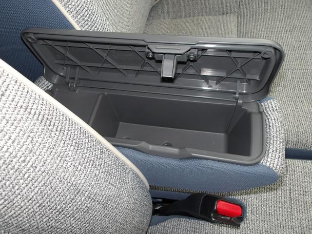 ムーヴキャンバス ストライプスＧ　４ＷＤ　スマートアシスト　両側パワースライドドア　ＬＥＤヘッドライト　オートライト　ＣＤチューナー　運転席助手席シートヒーター　オートエアコン　電動パーキングブレーキ　前後コーナーセンサー（26枚目）