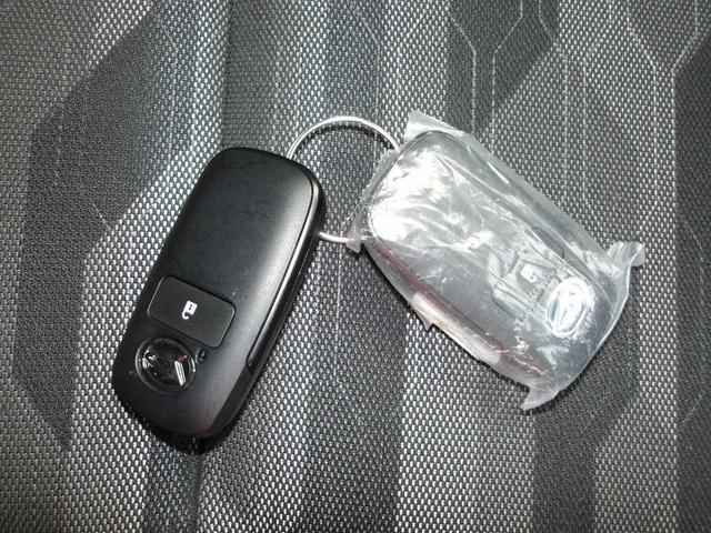 タフト G 4WD スマートアシスト ガラスルーフ LEDヘッドライト オートライト オートエアコン オーディオレス 運転席助手席シートヒーター キーフリーシステム アルミホイール アイドリングストップ(21枚目)