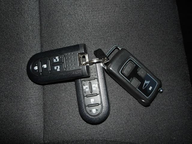 ムーヴキャンバス ＧブラックアクセントＶＳ　ＳＡＩＩＩ　４ＷＤ　スマートアシスト　両側パワースライドドア　ダイハツ純正ナビ　リモコンエンジンスターター　オートエアコン　キーフリーシステム　ＬＥＤヘッドライト　アイドリングストップ　ＶＳＣ（横滑り抑制機能）（18枚目）