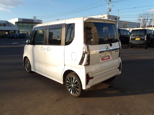 タント カスタムＲＳ　４ＷＤ　ターボ　両側パワースライドドア　ＬＥＤヘッドライト　オートライト　オートエアコン　ダイハツ純正ナビ　リモコンエンジンスターター　キーフリーシステム　アイドリングストップ　アルミホイール（4枚目）